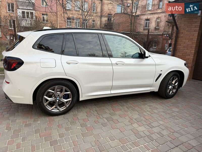Внедорожник / Кроссовер BMW X3 2020 в Киеве