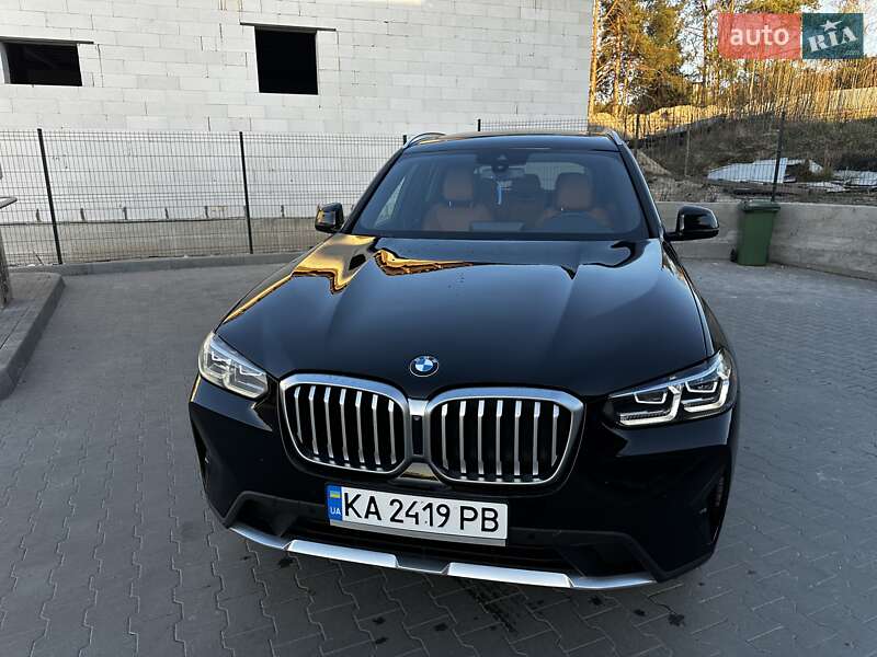 Позашляховик / Кросовер BMW X3 2023 в 