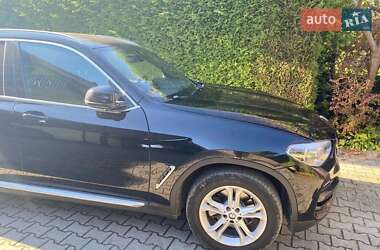 Внедорожник / Кроссовер BMW X3 2018 в 