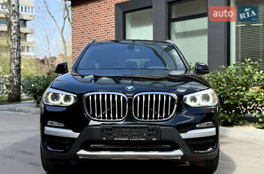 Внедорожник / Кроссовер BMW X3 2018 в 