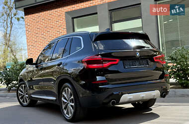 Внедорожник / Кроссовер BMW X3 2018 в 
