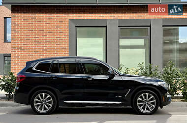 Внедорожник / Кроссовер BMW X3 2018 в 