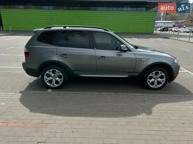 Позашляховик / Кросовер BMW X3 2010 в 