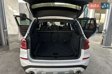 Внедорожник / Кроссовер BMW X3 2019 в 