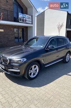 Внедорожник / Кроссовер BMW X3 2018 в 