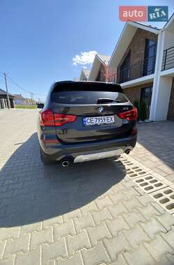 Внедорожник / Кроссовер BMW X3 2018 в 