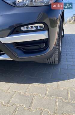 Внедорожник / Кроссовер BMW X3 2018 в 