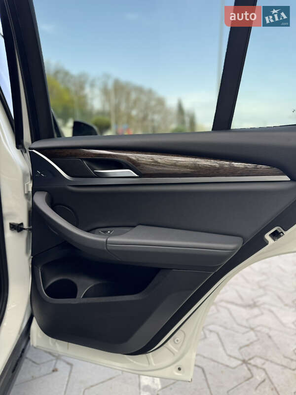 Внедорожник / Кроссовер BMW X3 2019 в Тернополе