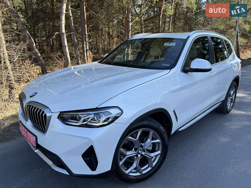 Позашляховик / Кросовер BMW X3 2022 в 