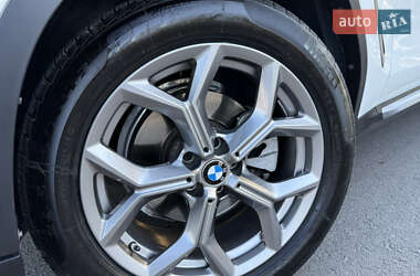 Позашляховик / Кросовер BMW X3 2022 в 