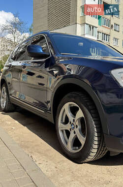 Позашляховик / Кросовер BMW X3 2011 в 