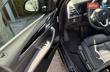 Позашляховик / Кросовер BMW X3 2022 в 