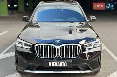 Позашляховик / Кросовер BMW X3 2023 в 