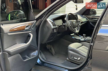 Позашляховик / Кросовер BMW X3 2023 в 