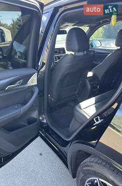 Позашляховик / Кросовер BMW X3 2022 в 
