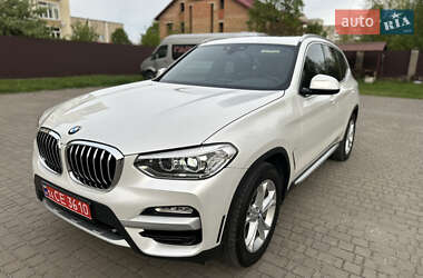 Внедорожник / Кроссовер BMW X3 2019 в 
