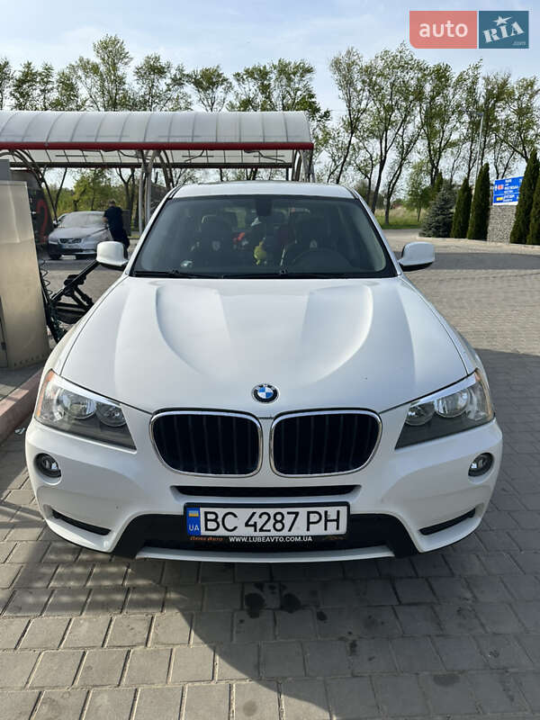 Позашляховик / Кросовер BMW X3 2012 в 