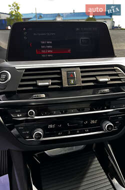 Позашляховик / Кросовер BMW X3 2021 в 