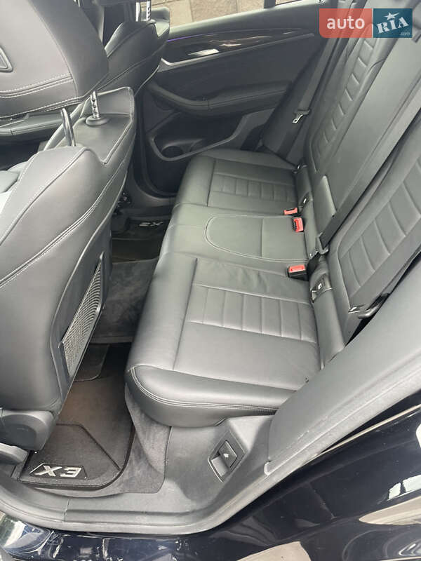 Внедорожник / Кроссовер BMW X3 2018 в Луцке