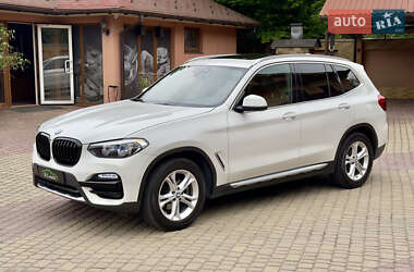 Позашляховик / Кросовер BMW X3 2018 в 