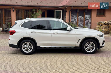 Позашляховик / Кросовер BMW X3 2018 в 
