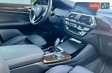 Позашляховик / Кросовер BMW X3 2020 в 