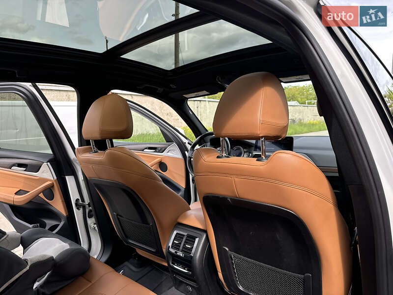 Внедорожник / Кроссовер BMW X3 2018 в Стрые