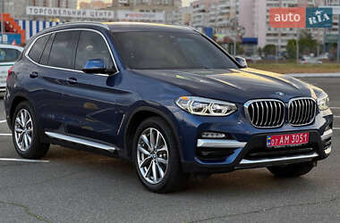 Позашляховик / Кросовер BMW X3 2018 в 