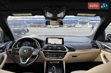 Позашляховик / Кросовер BMW X3 2018 в 