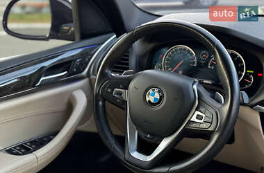 Позашляховик / Кросовер BMW X3 2018 в 