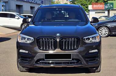 Внедорожник / Кроссовер BMW X3 2018 в 