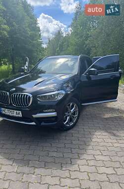 Внедорожник / Кроссовер BMW X3 2018 в 