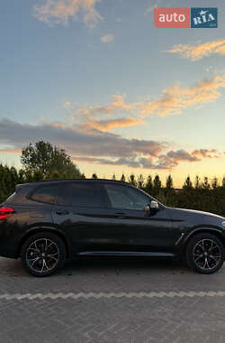 Позашляховик / Кросовер BMW X3 2019 в 