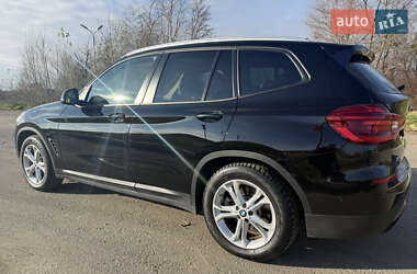 Внедорожник / Кроссовер BMW X3 2018 в 