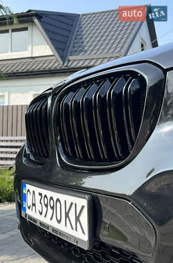Внедорожник / Кроссовер BMW X3 2019 в 