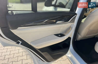 Внедорожник / Кроссовер BMW X3 2021 в 