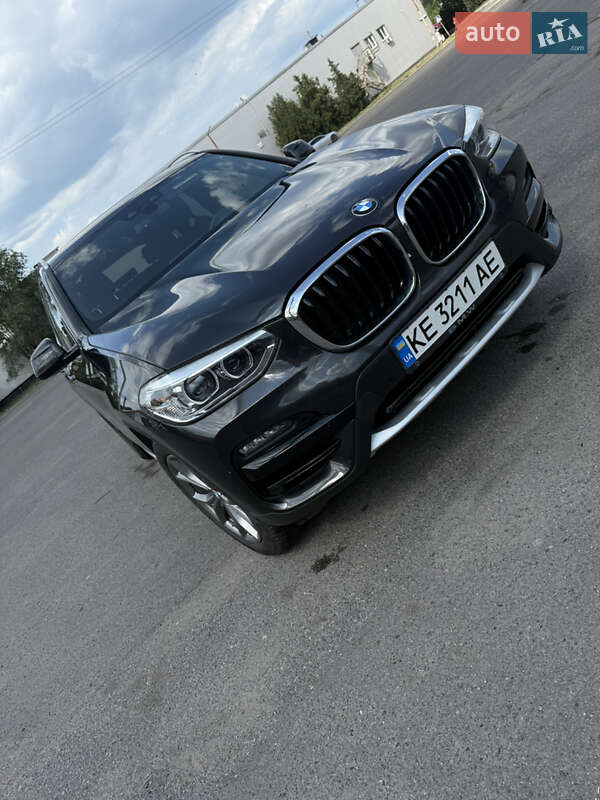 Позашляховик / Кросовер BMW X3 2020 в 