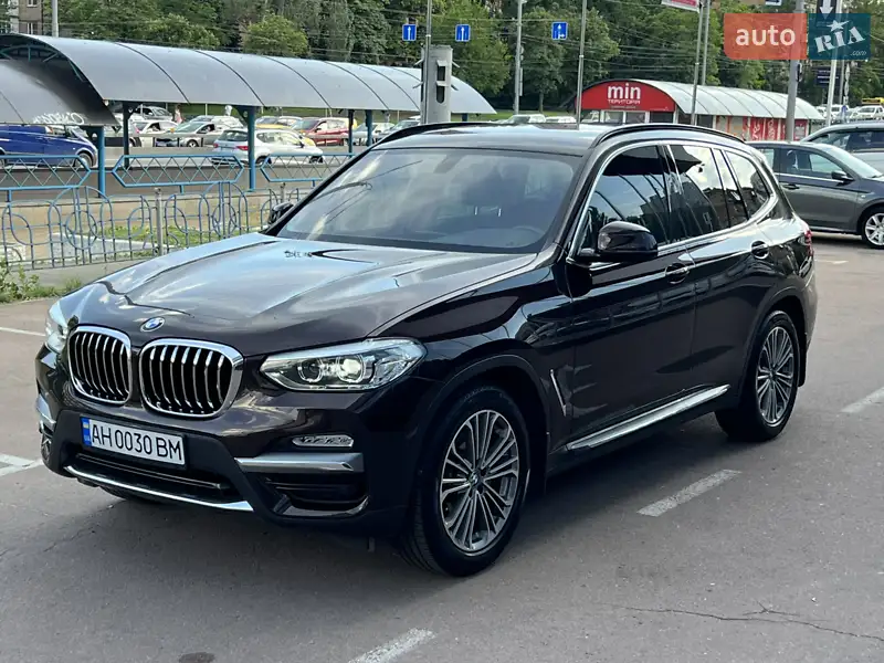 Внедорожник / Кроссовер BMW X3 2018 в 