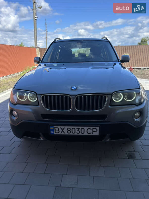 Внедорожник / Кроссовер BMW X3 2009 в 