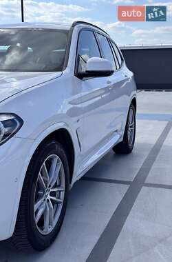 Внедорожник / Кроссовер BMW X3 2018 в 