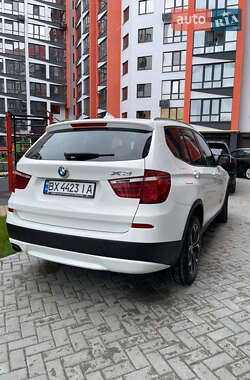 Внедорожник / Кроссовер BMW X3 2011 в 
