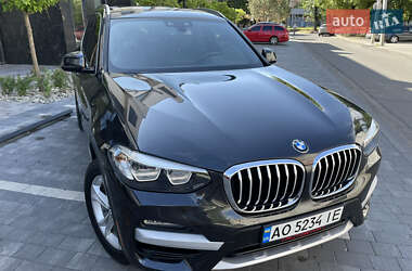 Внедорожник / Кроссовер BMW X3 2018 в 