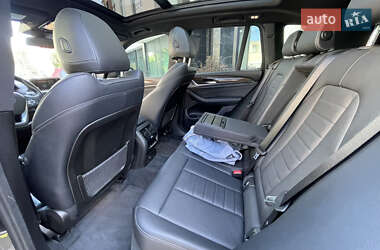 Внедорожник / Кроссовер BMW X3 2018 в 