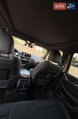 Позашляховик / Кросовер BMW X3 2023 в 