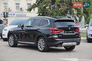 Внедорожник / Кроссовер BMW X3 2018 в 
