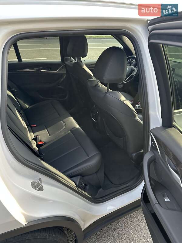 Внедорожник / Кроссовер BMW X3 2020 в Харькове