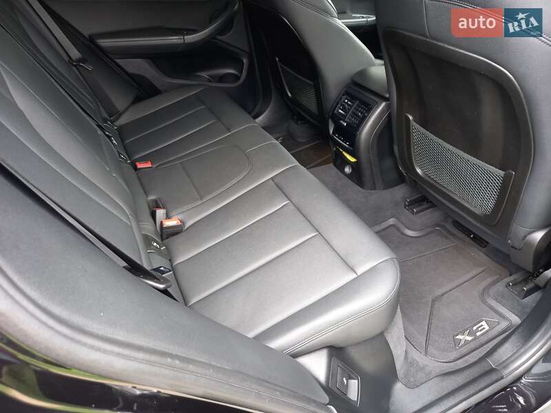 Внедорожник / Кроссовер BMW X3 2018 в Киеве