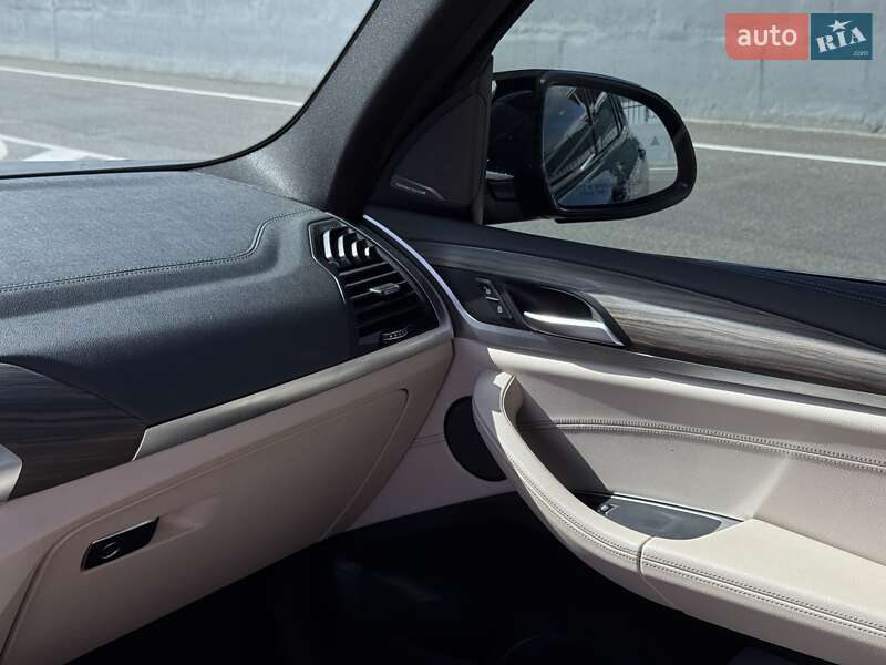 Внедорожник / Кроссовер BMW X3 2018 в Полтаве