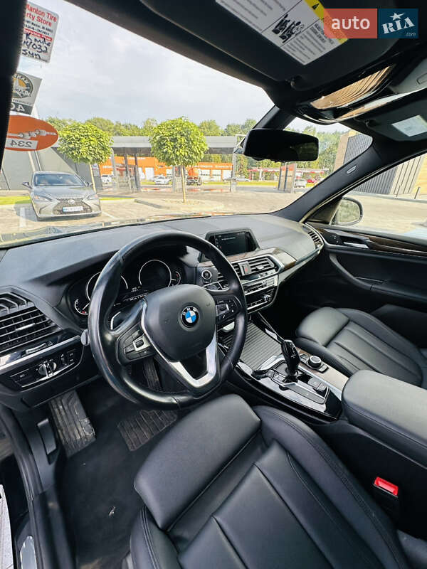 Внедорожник / Кроссовер BMW X3 2018 в Луцке