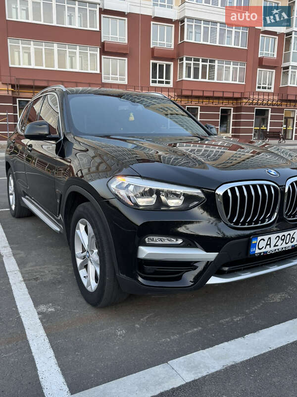 Внедорожник / Кроссовер BMW X3 2019 в Киеве